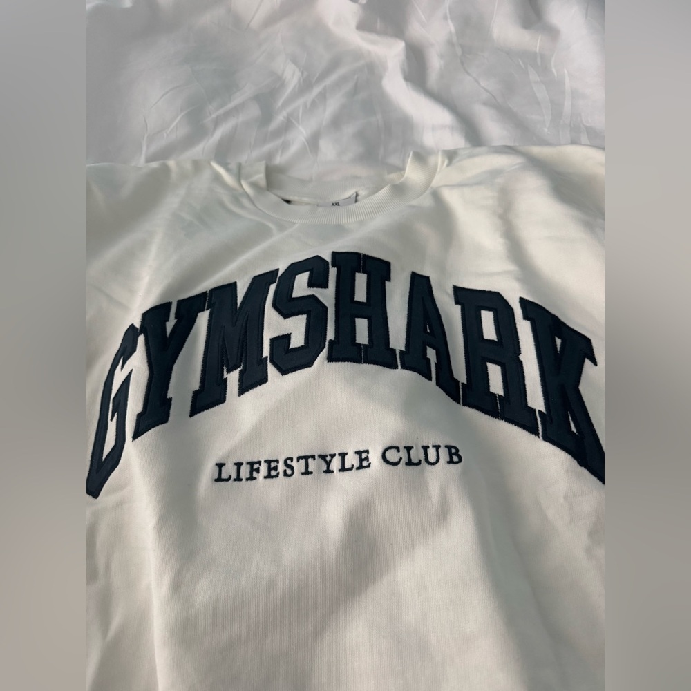 Gymshark Crewneck - Picture 2 of 4